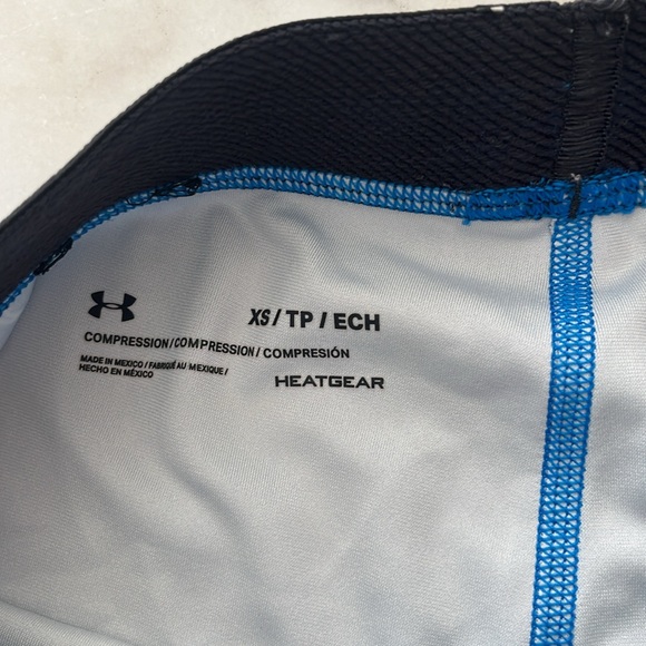 Under Armour Women's HeatGear Armour Bike Shorts 8" Inseam BLUE LOGO PRINT Sz XS - Picture 3 of 8